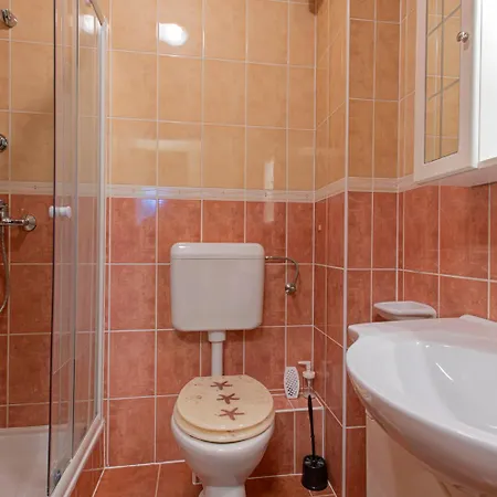 Beszedes Jozsef Setanyi Apartment