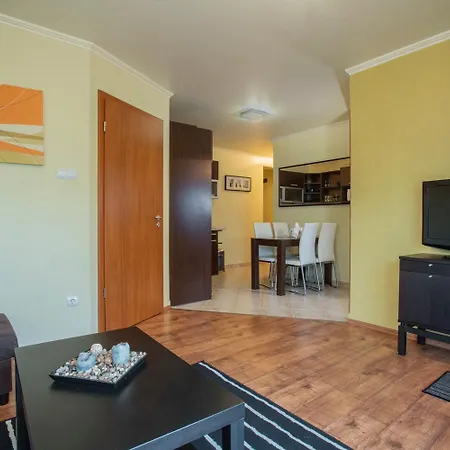 Beszedes Jozsef Setanyi Apartment *