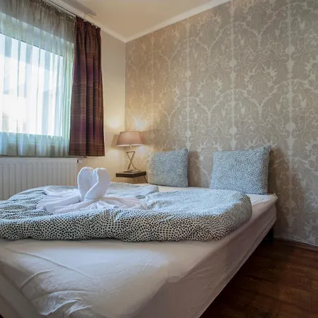 Beszedes Jozsef Setanyi Apartment *